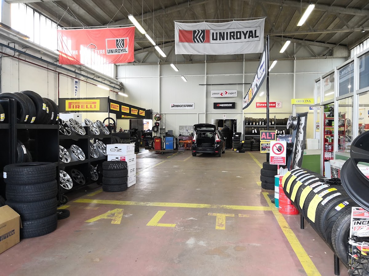 EFFE GOMME gommista, meccanico, centro revisione. - 10